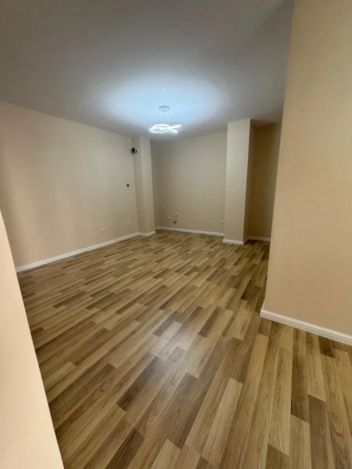 Tirane, shitet apartament 2+1+Ballkon , 83 m² (ASTIR)