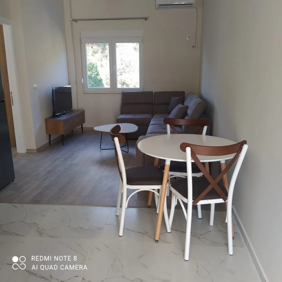 Tirane, jepet me qera apartament 1+1+Ballkon Kati 2, 60 m² 350 € (Pasho Hysa)