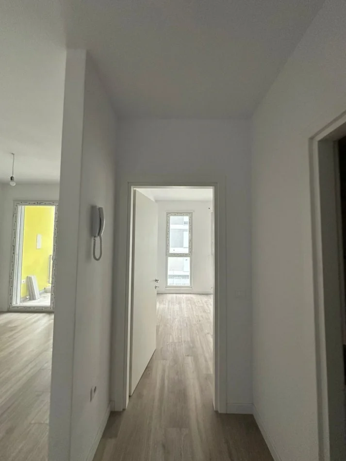 Tirane, shitet 1+1+Ballkon Kati 2, 52 m² 62.000 € (Univers City)