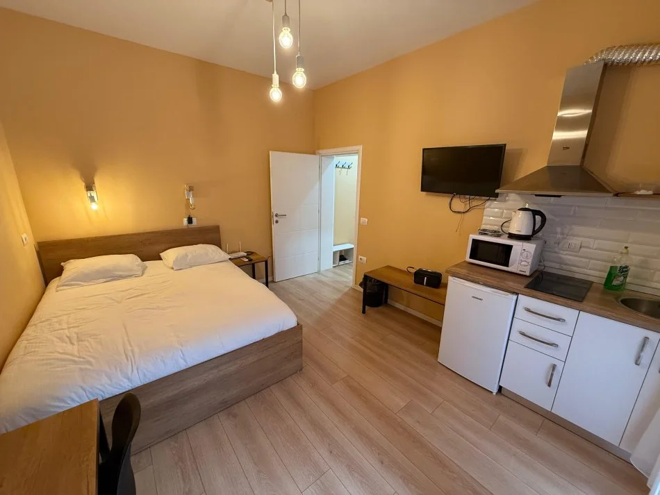 Tirane, jepet me qera garsonier Kati 4, 40 m² 500 € (Myslym Shyri)