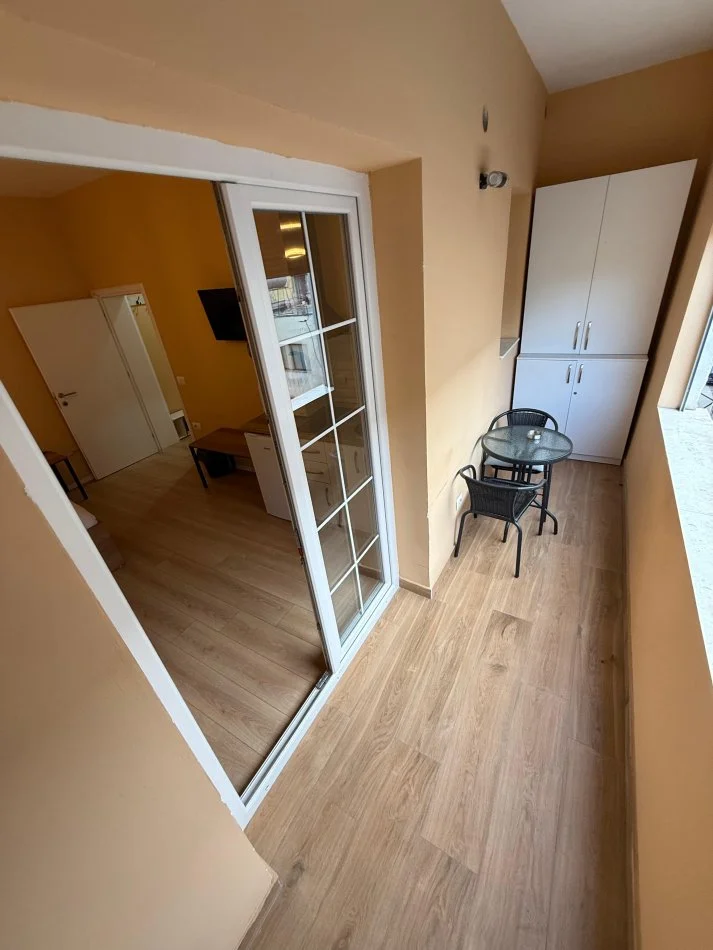 Tirane, jepet me qera garsonier Kati 4, 40 m² 500 € (Myslym Shyri)