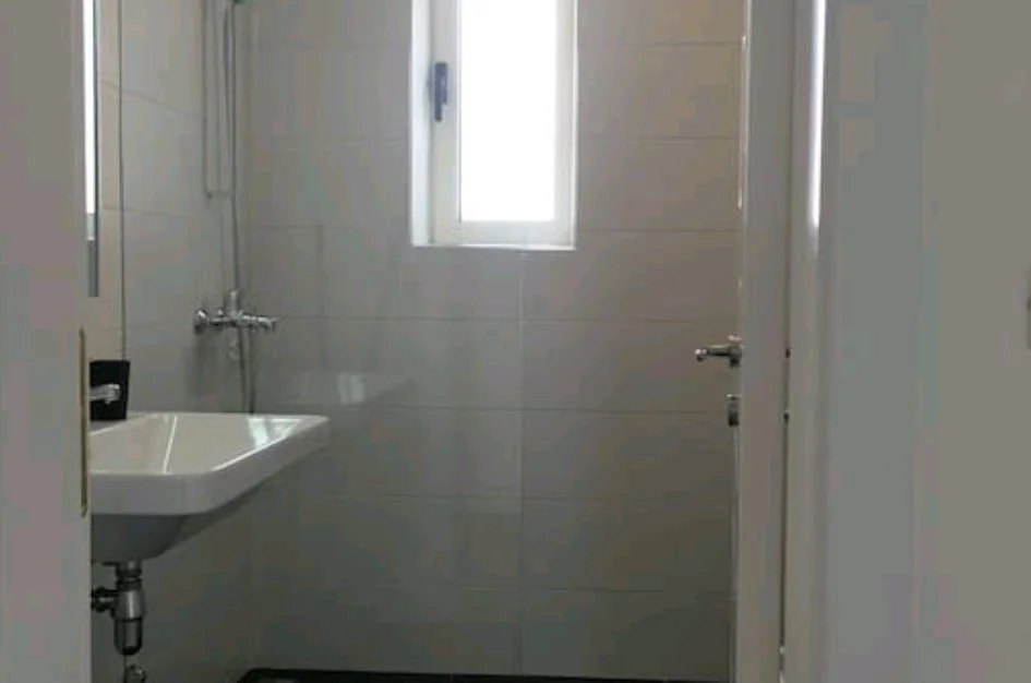 Tirane, jepet me qera apartament 1+1 Kati 5, 60 m² 580 € (RTSH)