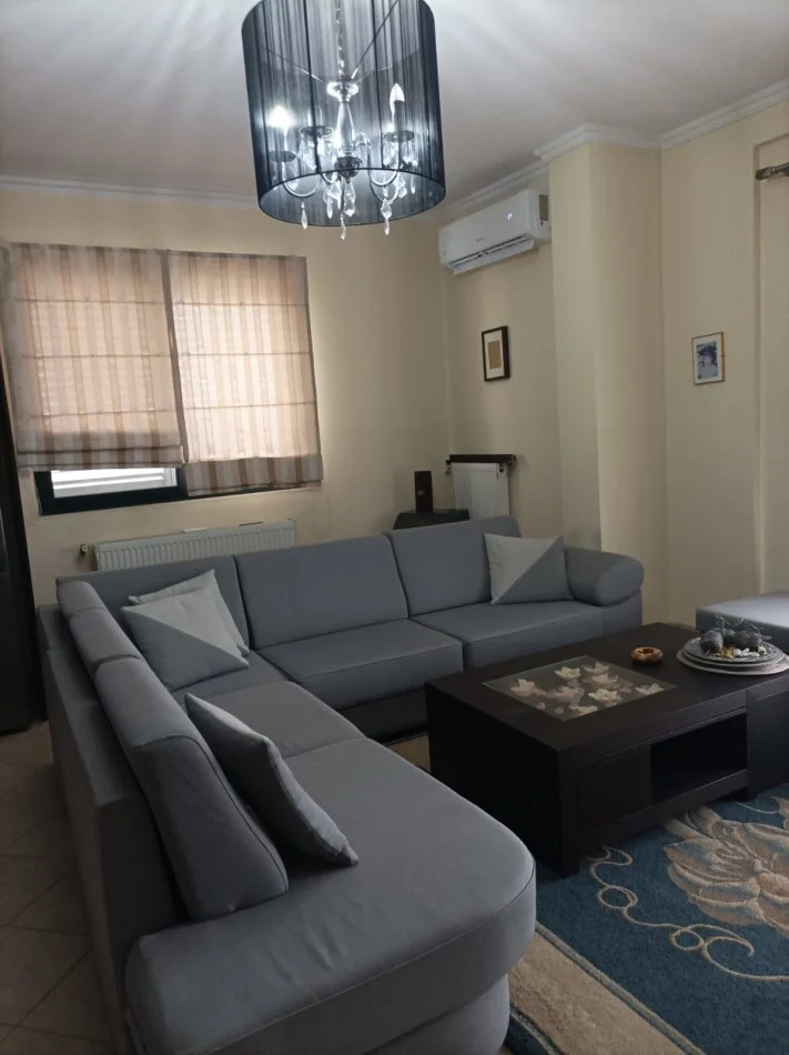 Tirane, jap me qera apartament 3+1+Ballkon Kati 6, 125 m² 500 € (Kodra e Priftit)