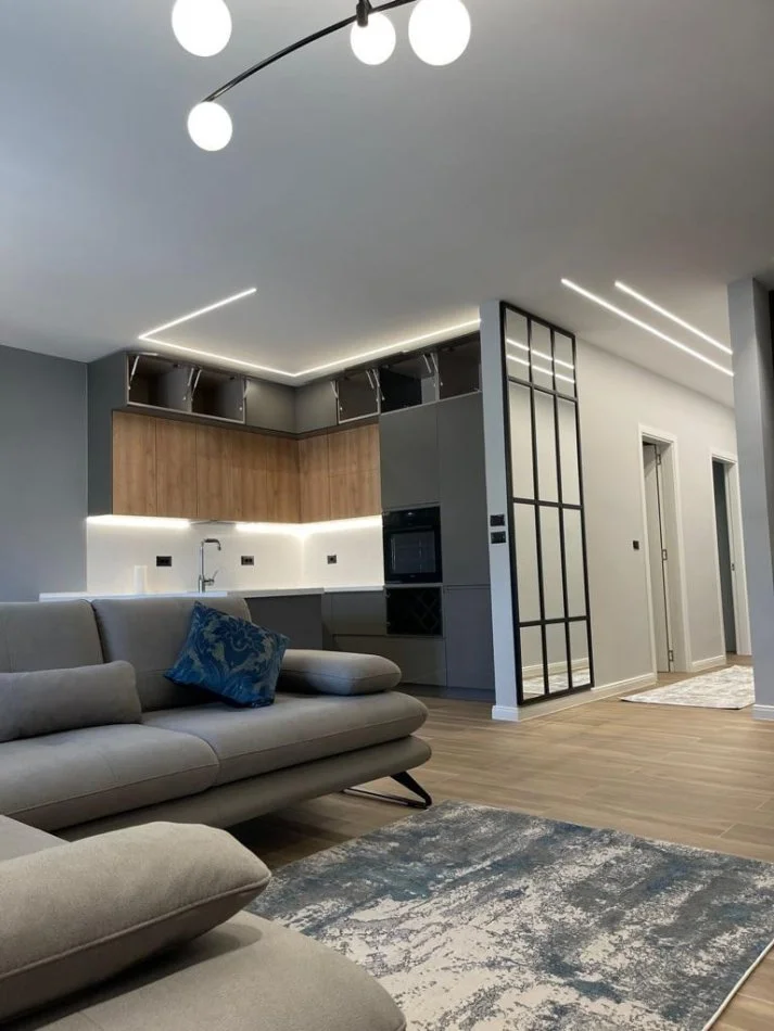 Tirane, jepet me qera apartament 2+1+Ballkon Kati 2, 120 m² 1.500 € (TEG)