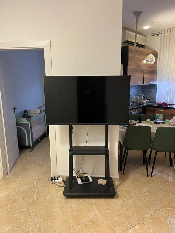 Tirane, shitet apartament 1+1 Kati 2, 47 m² 97.000 € (Xhamllik)