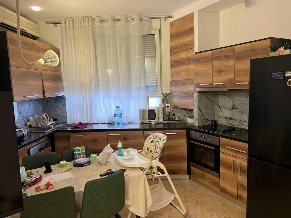 Tirane, shitet apartament 1+1 Kati 2, 47 m² 97.000 € (Xhamllik)