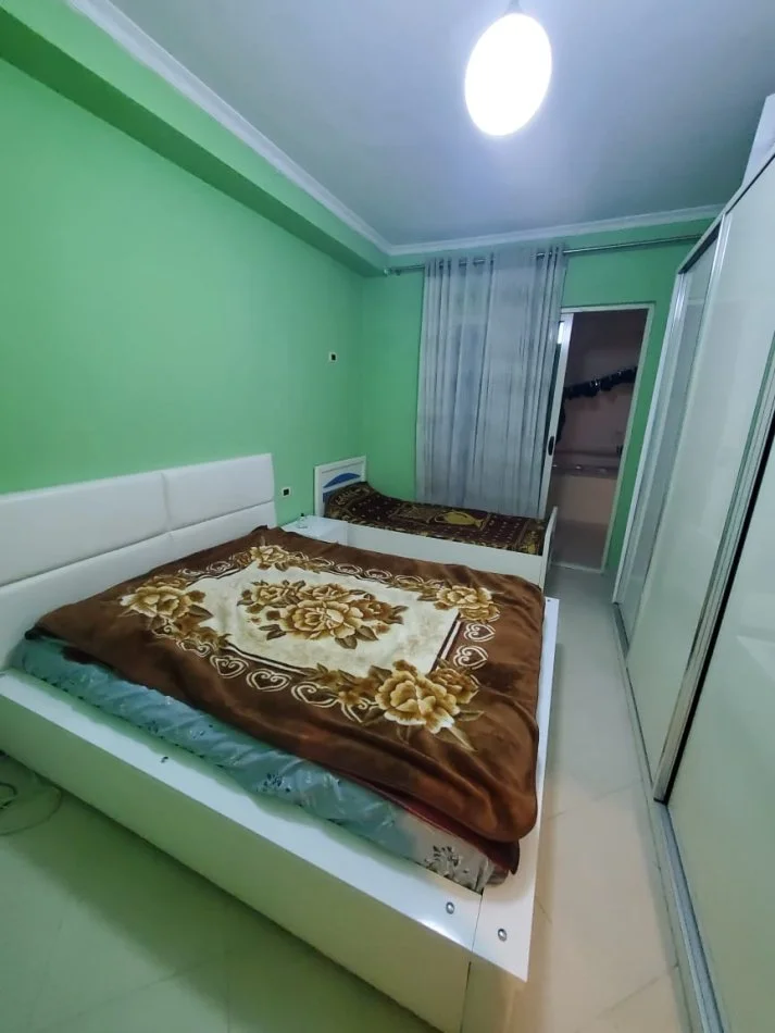 Tirane, jepet me qera apartament 1+1+Ballkon Kati 5, 70 m² 40000mije lek(Astir)