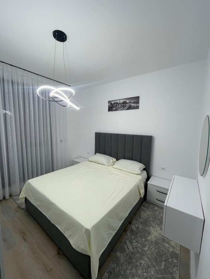 Tirane, shitet apartament 2+1+Ballkon Kati 4, 92 m² 200.000 € (Porcelan)
