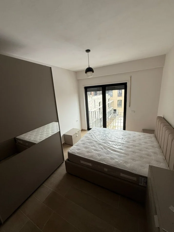 Tirane, jepet me qera apartament 2+1 Kati 1, 105 m² 650 € (Kodra e Diellit 2)
