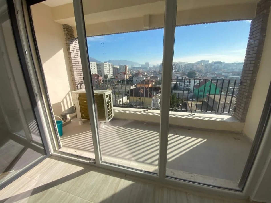 APARTAMENT 2+1+2 ME QIRA