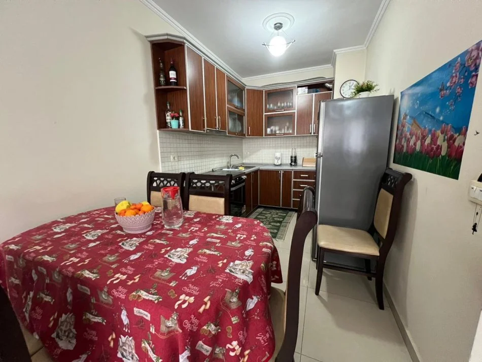 Tirane, shitet apartament Kati 5, 65 m² 78.000 € 