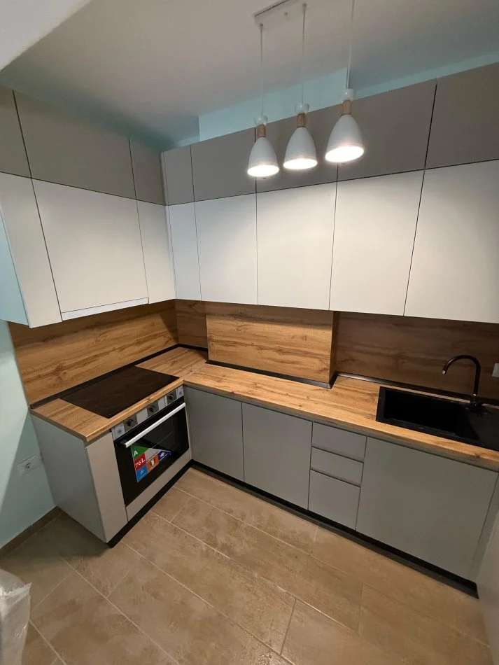 Tirane, jepet me qera apartament 1+1 Kati 2, 65 m² 550 € (Kodra e Diellit 2)