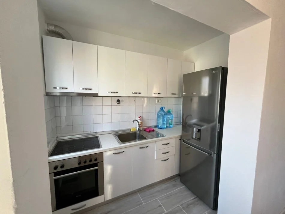 Tirane, Xhamllik jepet me qera apartament 1+1 Kati 3, 50 m² 310 €