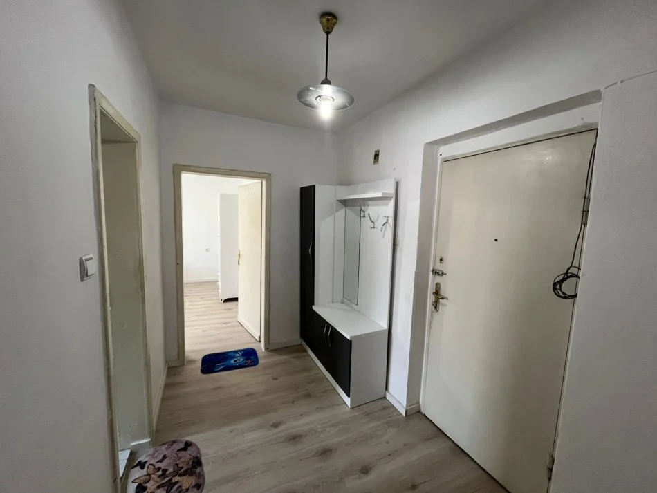 Tirane, Xhamllik jepet me qera apartament 1+1 Kati 3, 50 m² 310 €