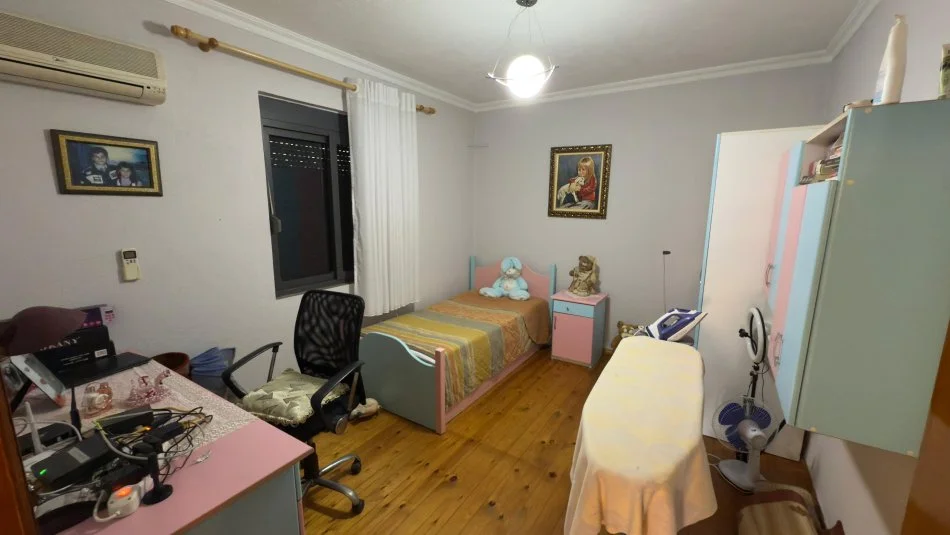 Tirane, shitet 3+1 Kati 2, 227 m² 370.000 € (Kamez)