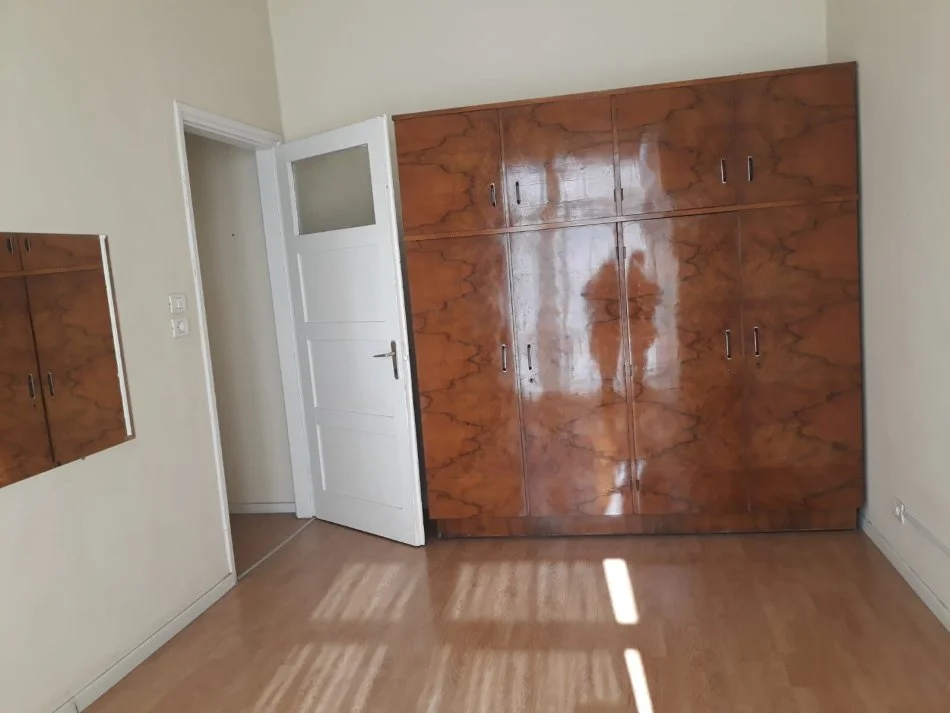 Tirane, jepet me qera apartament Kati 2, 86 m² 600 € (Sheshi Willson)