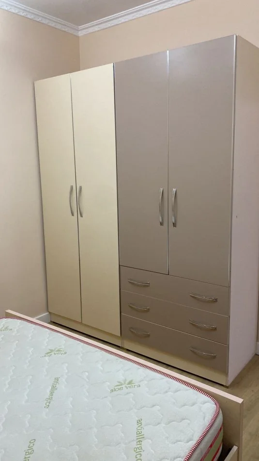 Tirane, jepet me qera apartament 1+1 Kati 1, 70 m² 400 € 