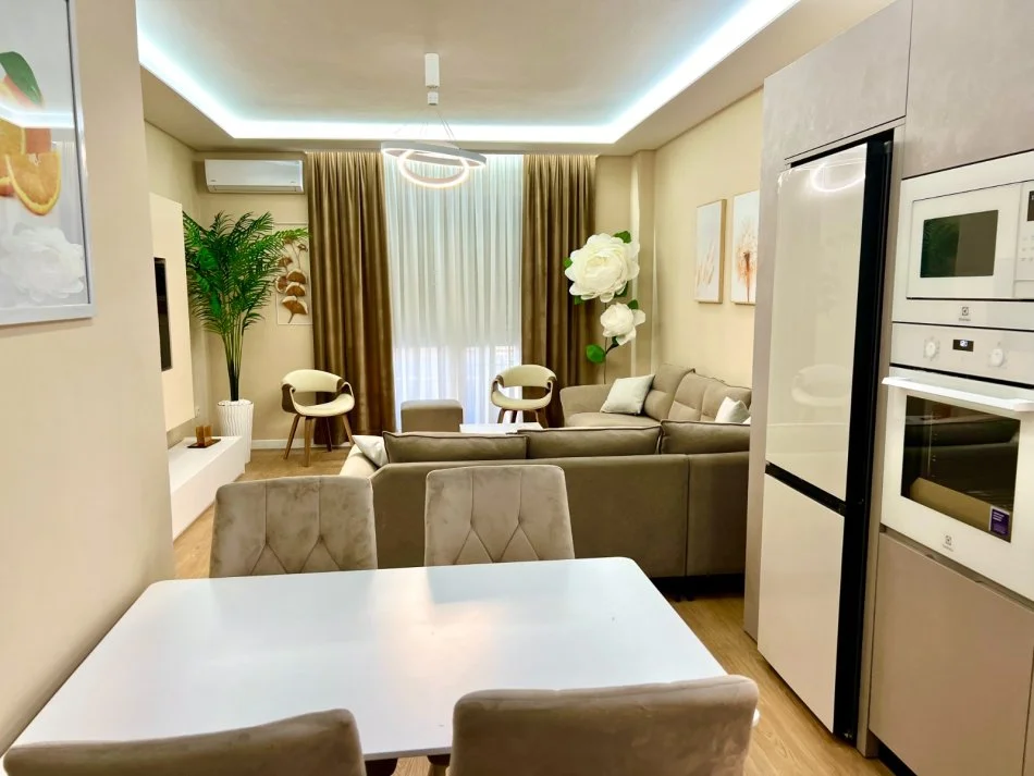 Tirane, jepet me qera apartament 1+1+Ballkon Kati 4, 85 m² 720 € (RRUGA E ELBASANIT)