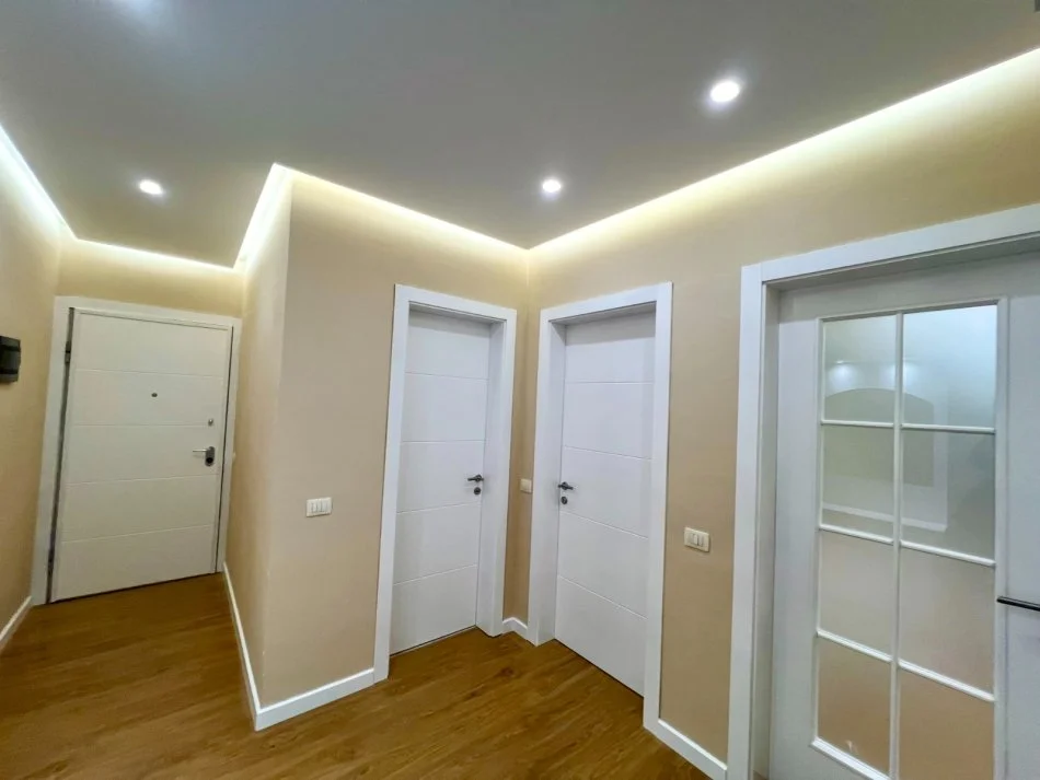 Tirane, jepet me qera apartament 1+1+Ballkon Kati 4, 85 m² 720 € (RRUGA E ELBASANIT)
