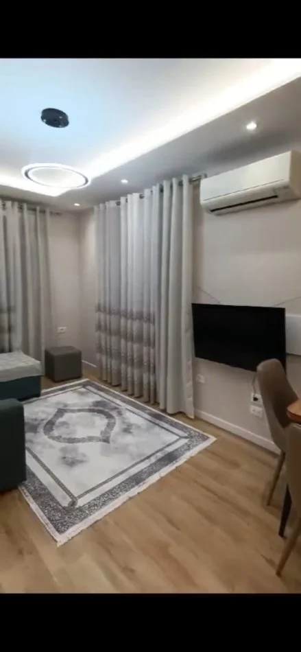 Tirane, jepet me qera apartament 1+1+Ballkon Kati 4, 75 m² 400 € (RRUGA E DIBRES)