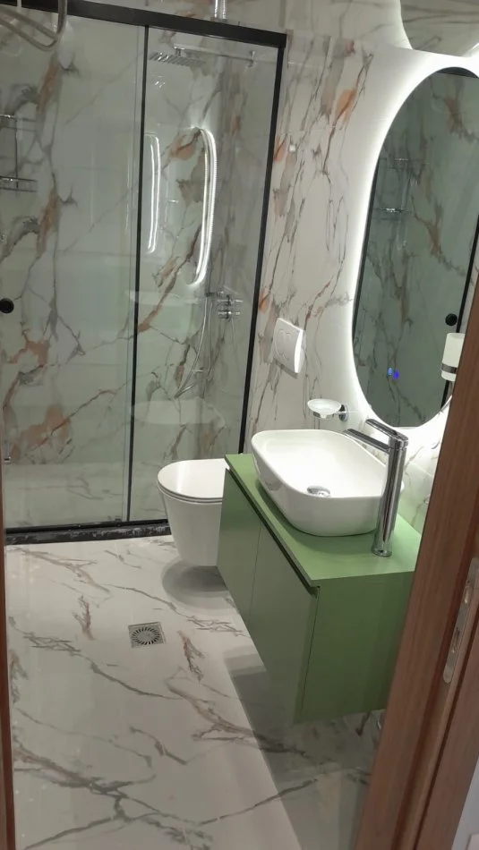 Tirane, jepet me qera apartament 1+1 Kati 3, 700 € (Bulevardi Zogu i pare)