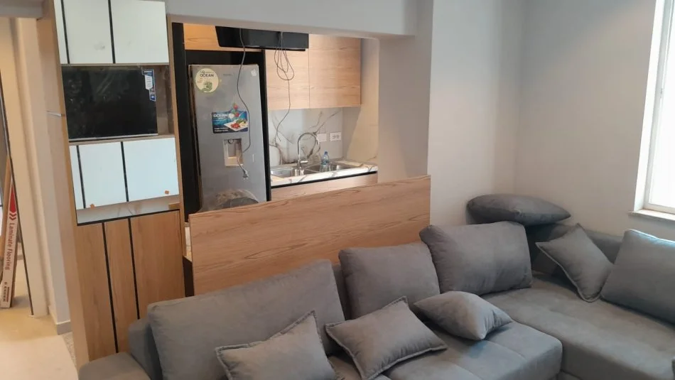 Tirane, jepet me qera apartament 1+1 Kati 3, 700 € (Bulevardi Zogu i pare)