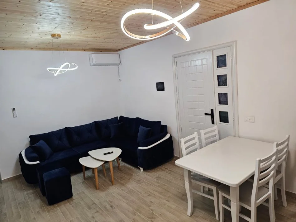 Tirane, jepet me qera apartament 1+1+Aneks+Ballkon Kati 0, 80 m² 500 € (Laprake)