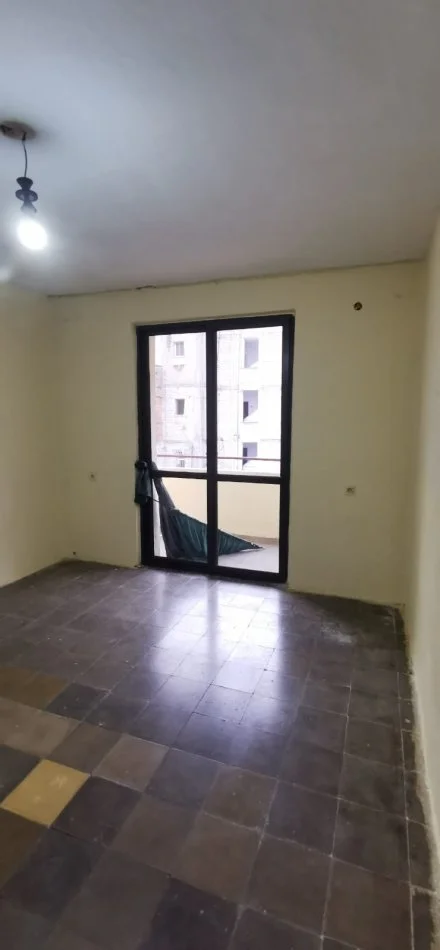 Tirane, shitet apartament 1+1+Aneks+Ballkon Kati 4, 49 m² 50.000 € 