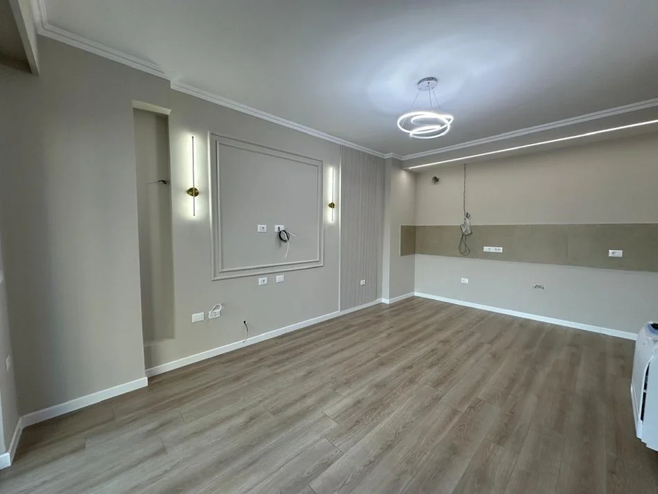 Tirane, jepet me qera apartament 2+1 Kati 2, 93 m² 900 € (Myslym Shyri)