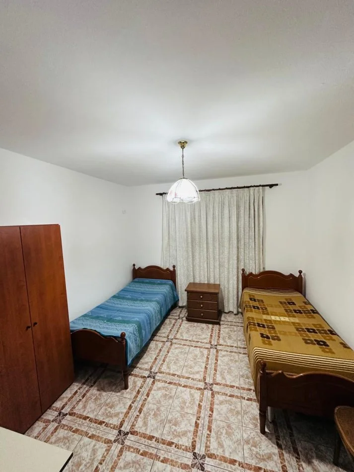 Tirane, jepet me qera apartament 3+1 Kati 4, 100 m² 530 € (Rruga elbasanit)