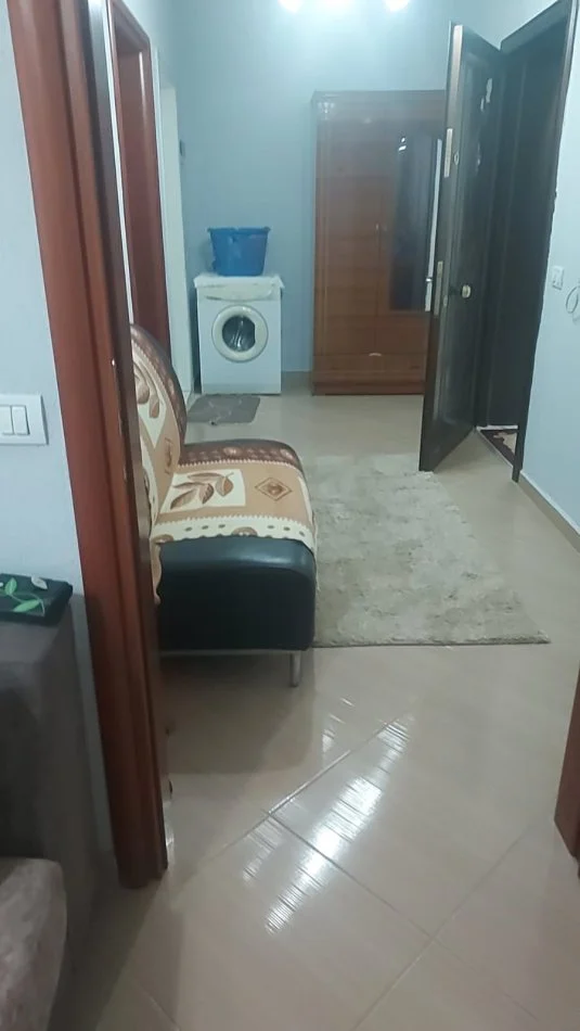 Pogradec, jepet me qera apartament 1+1 Kati 2, 70 m² 45 € (Rruga e stadiumit Nd 6. Ap. 2. H.2. Kati i dytë)
