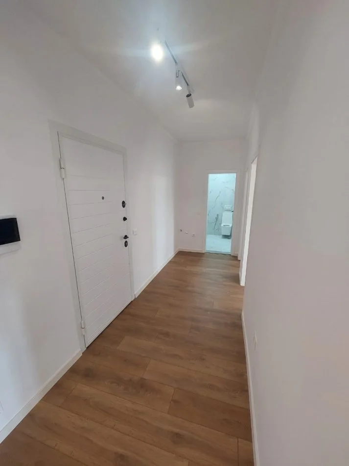Tirane, shitet apartament 2+1 Kati 5, 90 m² 185.000 € (Rruga e Dibres)