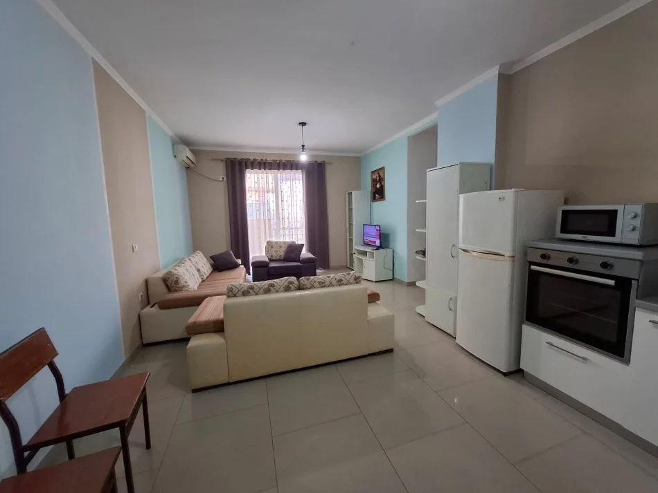 Tirane, jepet me qera apartament 2+1+Ballkon Kati 5, 98 m² 451 € (Prane KMY)