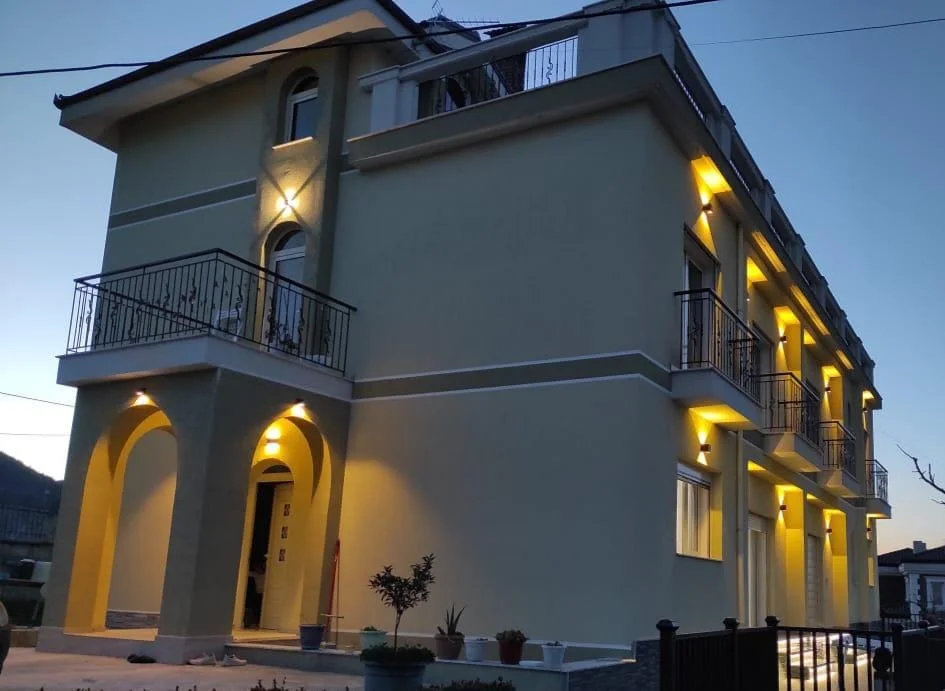 Tirane, jepet me qera Vile 3 Katshe Kati 3, 500 m² 4.000 € (Teg)