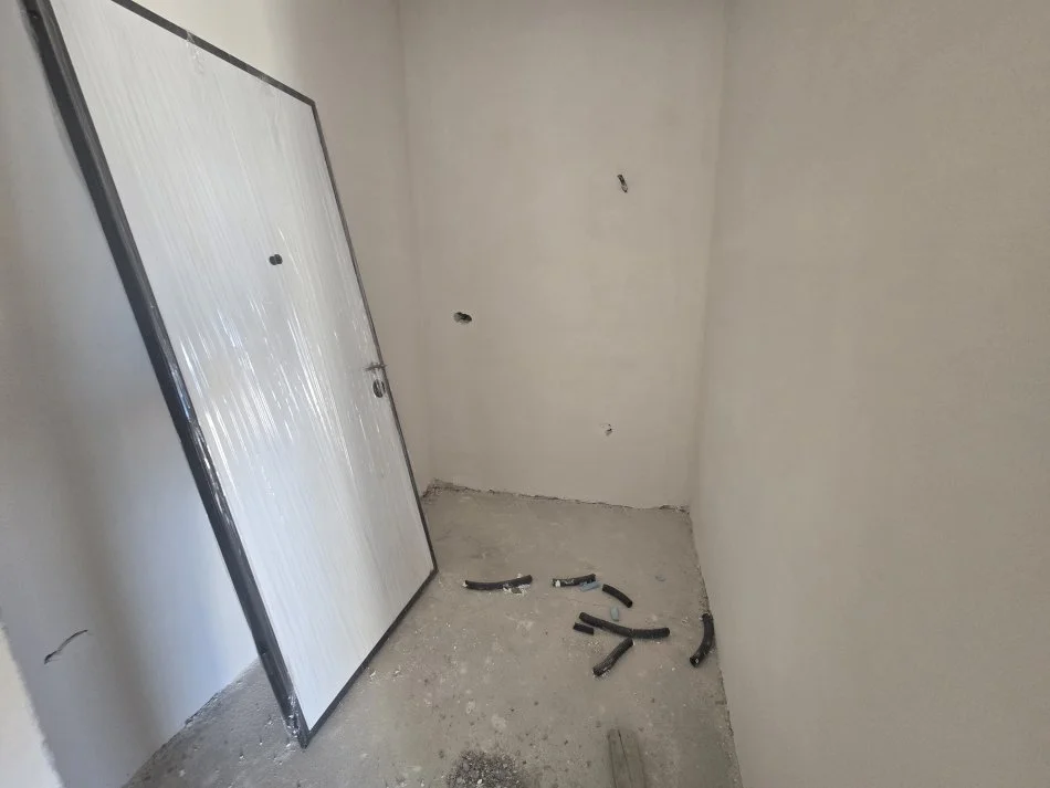 Durres, shitet apartament 1+1+Ballkon Kati 3, 165.000 € (Torquoize marine)