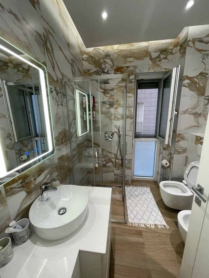 Tirane, shitet apartament 2+1+Ballkon Kati 2, 92 m² 285.000 € (Vet Hospital)