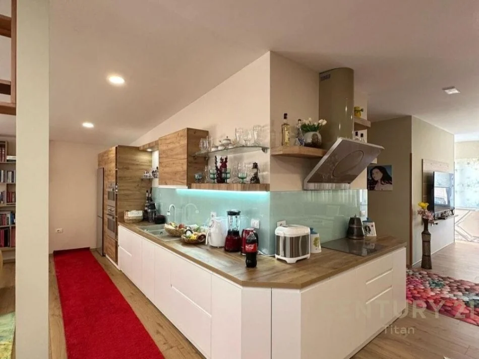 Lezhe Shengjin, shitet apartament+verande | Penthouse 3+1+Aneks+Ballkon Kati 7, 237 m² 266.000 € (Shengjin)