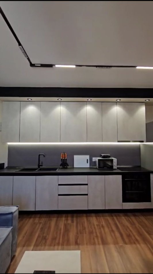 Tirane, jepet me qera apartament 1+1+Ballkon Kati 10, 800 € 