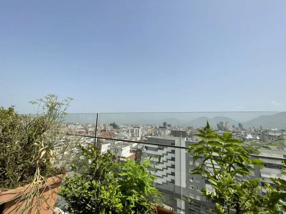 Tirane, shitet apartament+verande | Penthouse 3+1+Ballkon Kati 9, 565 m² 1.000.000 € (Komuna e Parisit)