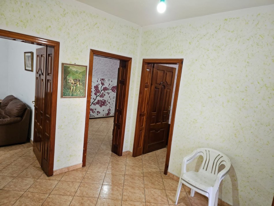 Tirane, shitet Vile 2+1+Ballkon Kati 3, 309 m² 220.000 € (BABRRU)