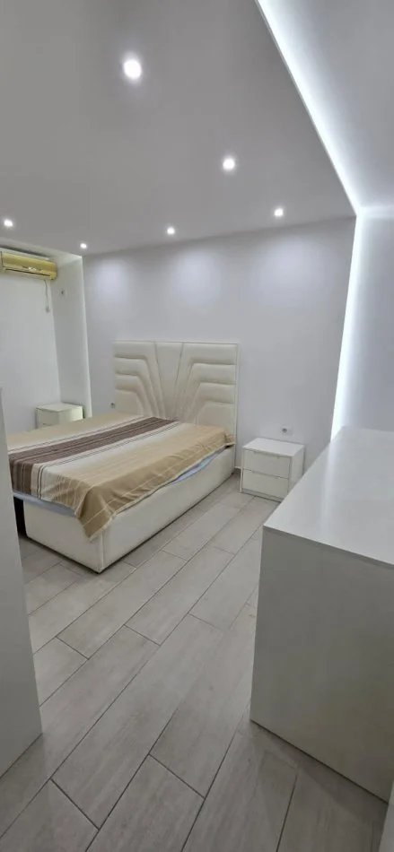 Tirane, shitet apartament 2+1+Ballkon Kati 3, 85 m² 158.000 € (Babe Rexha)