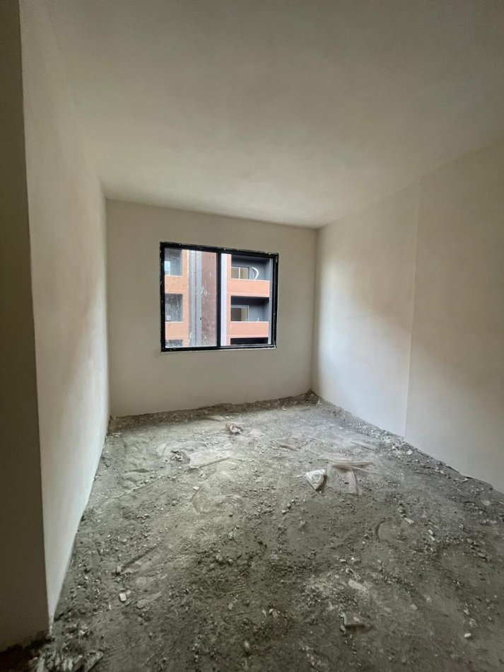 Shitet Apartament 2+1 💶150.000 € (Rruga Elbasanit)