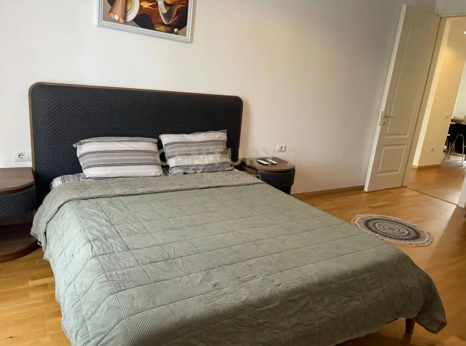 Tirane, shitet apartament 2+1+Ballkon Kati 2, 96 m² 255.000 € (Qendra Tregtare TEG)