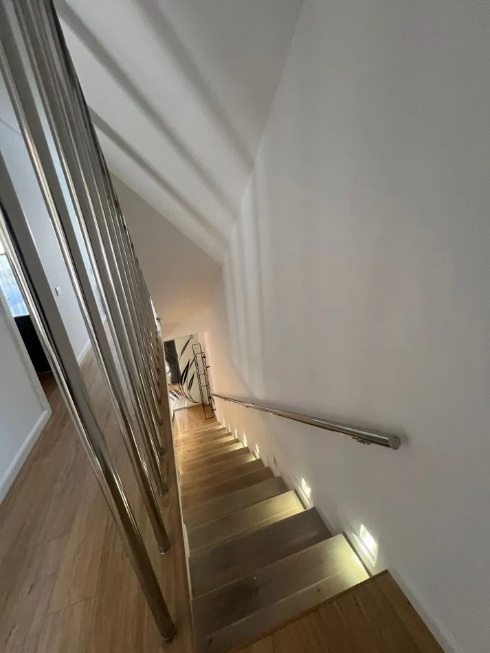 Shqiperi, shitet 3+1+Aneks+Ballkon Kati 3, 190 m² 600.000 € (TEG pran Joy residenc)