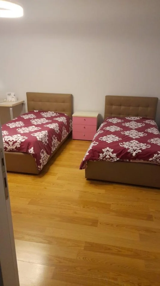 Tirane, jepet me qera apartament 2+1+Aneks+Ballkon Kati 4, 210 m² 1.300 € (Kopshti Zologjik)