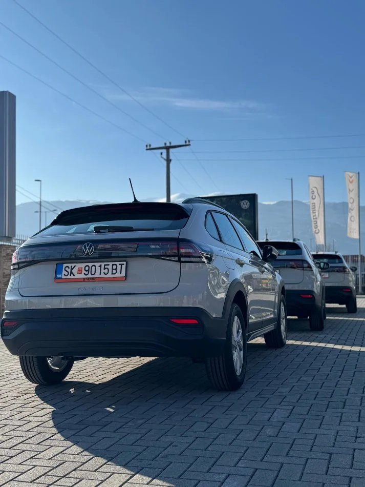 Jap me qera makine Taigo Benzin, gri metalizato automatik Klima 25 €