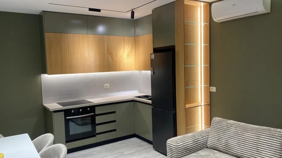 Tirane, jepet me qera apartament 2+1+Aneks+Ballkon Kati 7, 94 m² 600 € (Ali Dem)