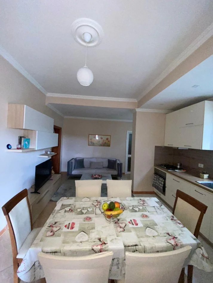 Tirane, jepet me qera apartament 2+1+Aneks+Ballkon Kati 1, 75 m² 350 € (Institut)