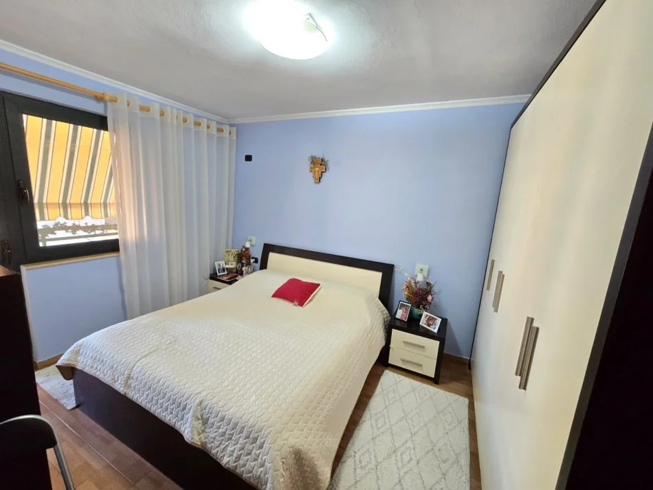 Tirane, shitet apartament 2+1 Kati 2, 93 m² 159.000 € (Apartament)