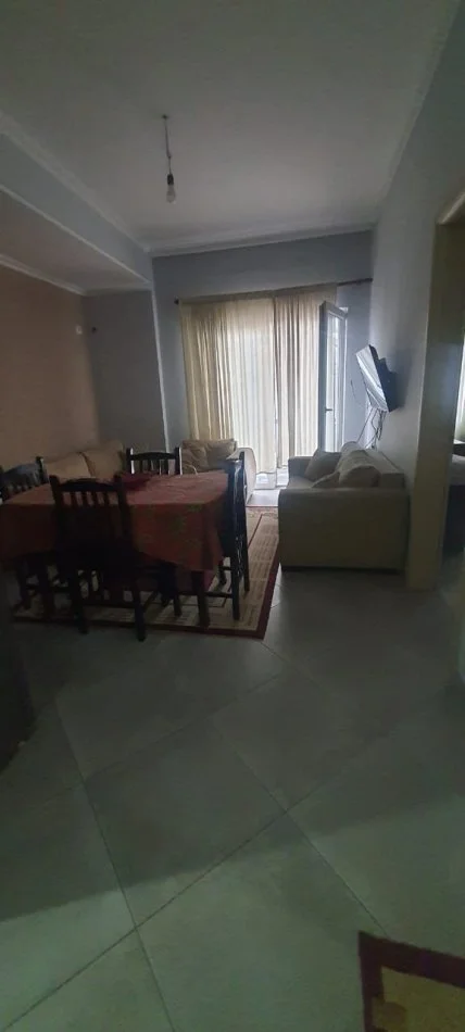 Tirane, jepet me qera 1+1 Kati 4, 60 m² 300 € (Fresk)